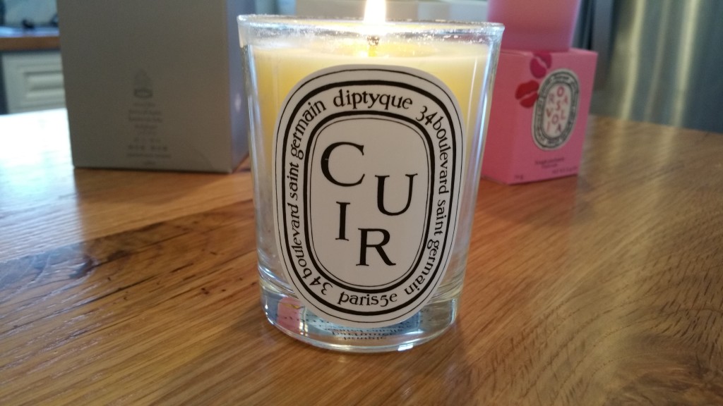 Diptyque candle Cuir - review