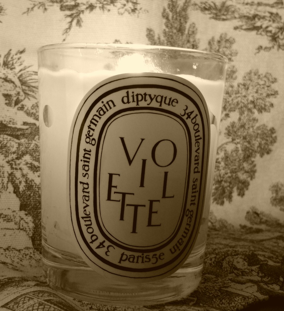 Burning while thinking of the color purple: Diptyque Violette (Violet) Candle - 6.5 oz