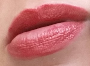 Bobbi Brown Nourishing Lip Color Rosebud - swatched on lips