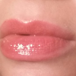 Wearing YSL Volupté Lip Tint-in-Oil - Peach Me In Love- 05