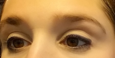 Bobbi Brown Natural Brow Shaper & Hair Touch Up - Brunette No. 7 - swatched on brow on left side with bare brow on the right