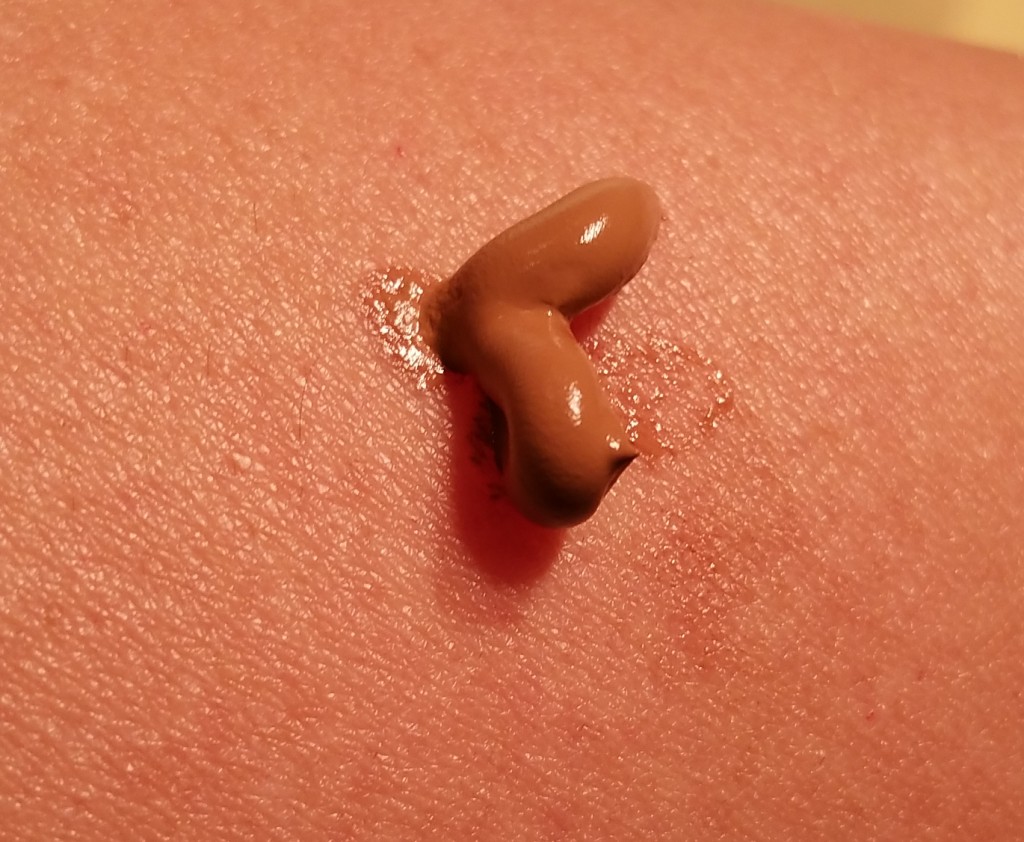 L'Oreal Sublime Bronze Summer Express in Medium - squeezed out