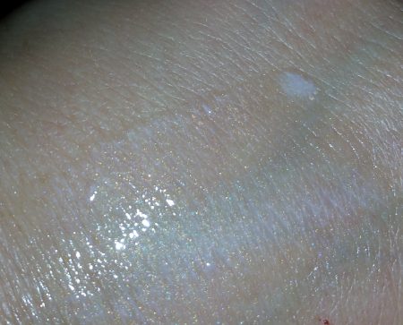 Swatch of Colorescience Sunforgettable Lip Shine SPF 35 - Clear